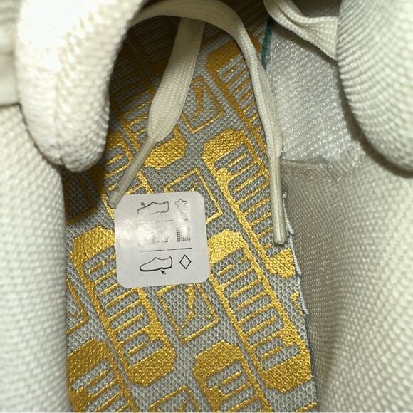 PUMA Suede Hyper Embroidered Women’s sneaker, size 8, color whisper white/orchid - Picture 11 of 11